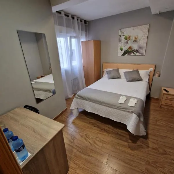 Hostal Fidalgo, hotel v destinaci Oviedo