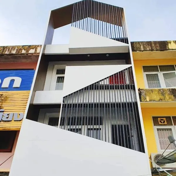 Phakdee Place, hotel v destinaci Chanthaburi