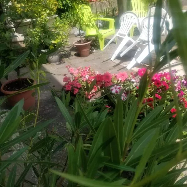 Gite La maison d'Odette, hotel v destinaci Saint-Georges-de-Mons