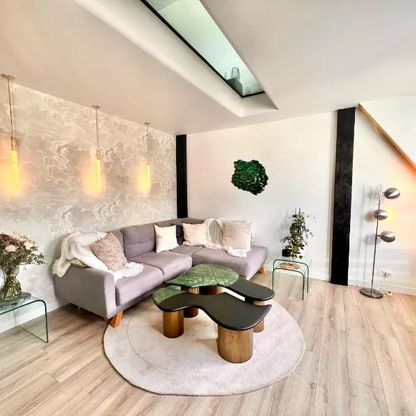 Duplex Design - in the heart of Fontainebleau's forest - Climber's dream - Few min walk from the most emblematic climbing spots of Fontainebleau - TroisPignons - Overlooking the park of a castle - Ideal Digital Nomad, business trip, hotel em Noisy-sur-École