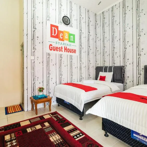 RedDoorz Syariah near Pasar Aur Kuning, hotel v destinaci Bukittinggi