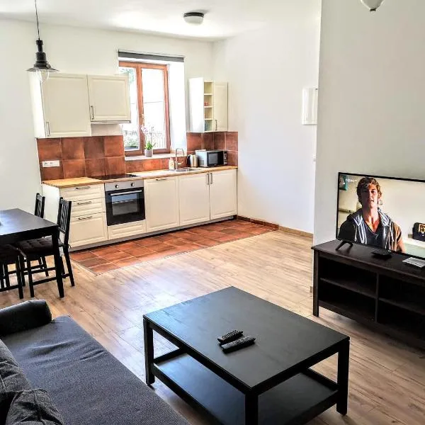 Apartmány Na hrnčírně, hotel in Dvory nad Lužnicí