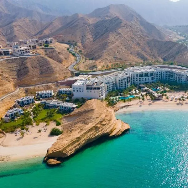Jumeirah Muscat Bay, hotel v destinaci Al Bustān