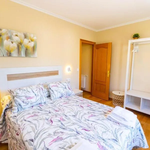 APARTAMENTOS RIAMAR 2, hotel en Ribadeo