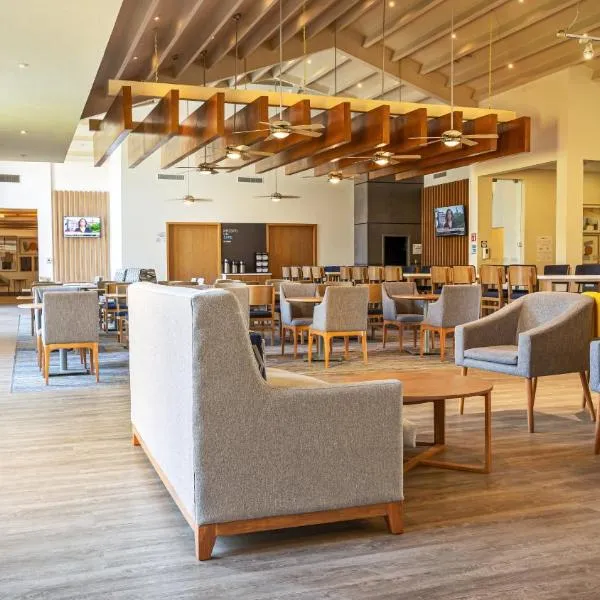 Holiday Inn Express Chihuahua by IHG、チワワのホテル