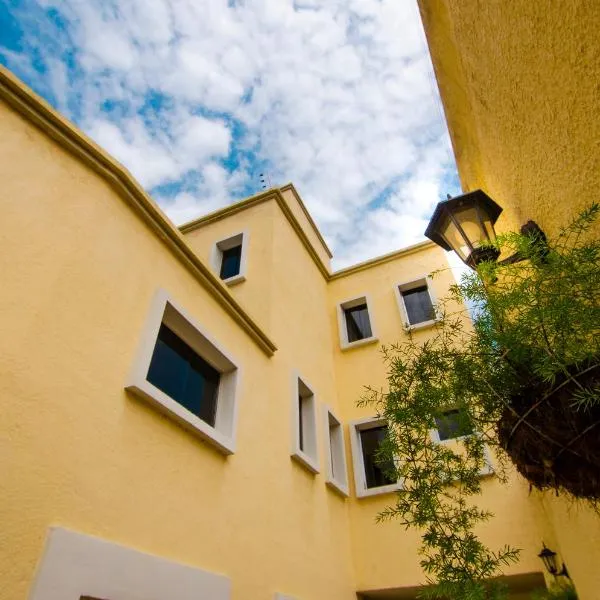 Dog Friendly Hotel $Valencia - $Hotel La Pequena Valencia