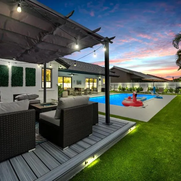 Villa Paradise Miami, Luxury Gem with Heated Pool, Game Room, Fire Pit, 3 Bed 2 Bath, hotel in Miami
