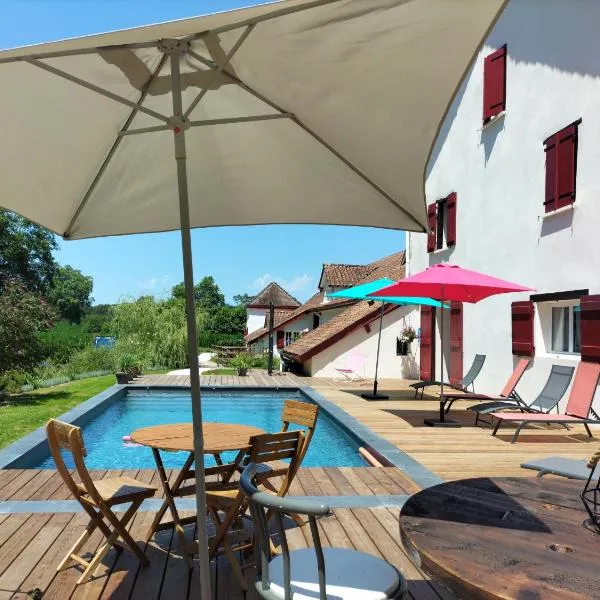Le Moulin de Saubrigues – hotel w mieście Saubrigues