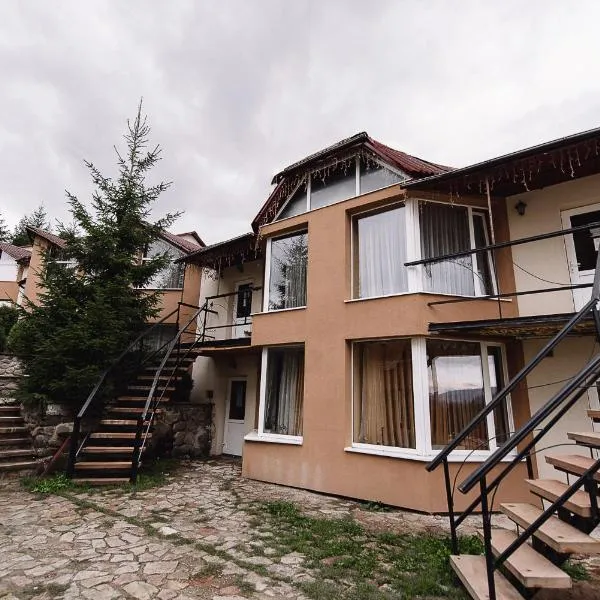 Toga cottage, hotel em Yablunytsya