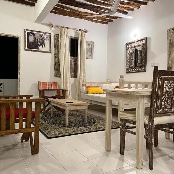 Beytsalaam Apartments, hotel in Lamu