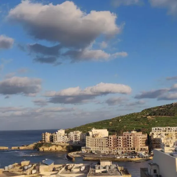Minute walk to the sea, hotel Żebbuġban