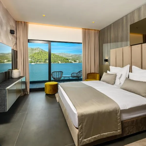 Marinus Beach Hotel, hotel v Marine