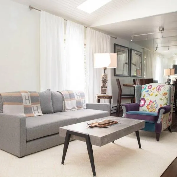 Aspen Stash Pad with Fireplace, Parking, W/D, hotel in Aspen