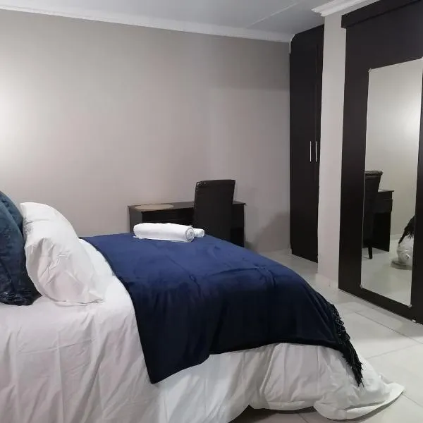Lukhanya Guesthouse, hotel in Randfontein