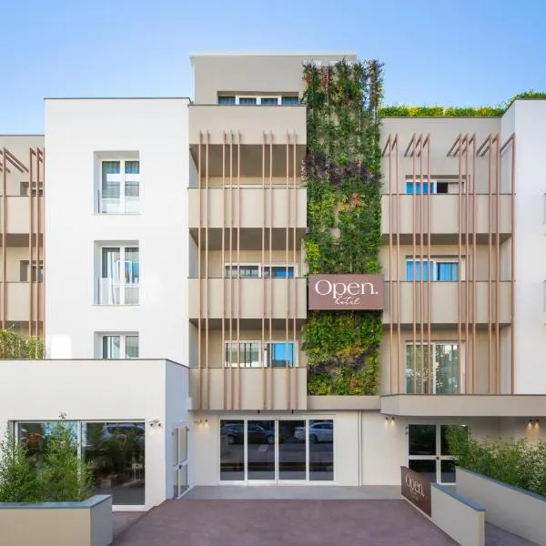 Open Hotel, hotel v Rimini