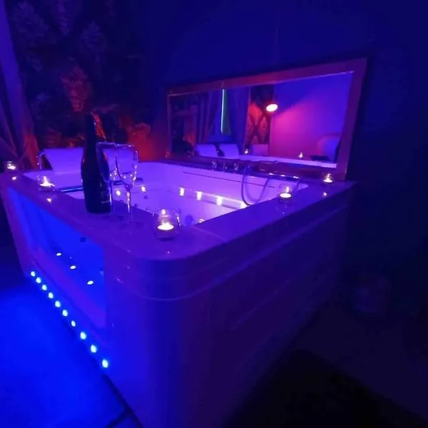 chambre d'hôtes avec Jacuzzi – hotel w mieście Yvetot