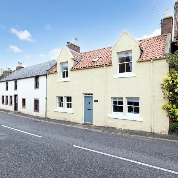 2 bed Haywood Cottage with garden, hotel v destinaci Stenton