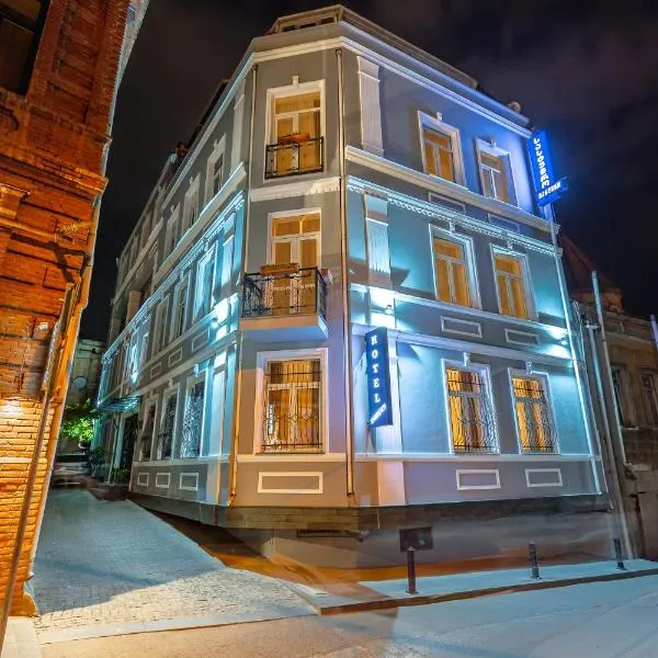 Sharden Hotel, готель у Тбілісі