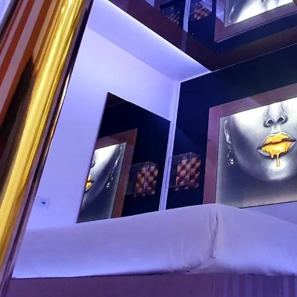 C rooms - Love Motel Monza, hotel a Cinisello Balsamo