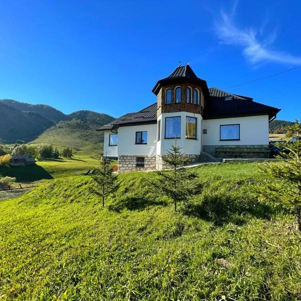Poarta Craiului, hotel di Şirnea