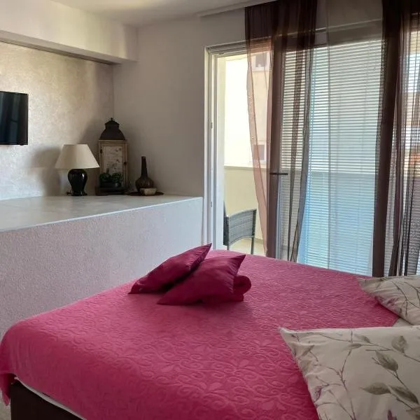 Apartman MIA, ξενοδοχείο σε Tucepi