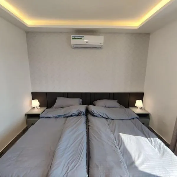 (42)m luxury room، فندق في Ash Shumaysānī