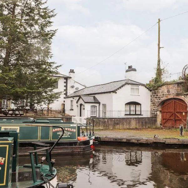 Scotch Hall Cottage, hotel in Llangollen
