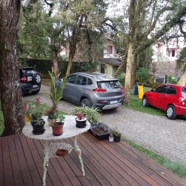 Charming Home 2 min. from Barigui Park, hotel in Curitiba
