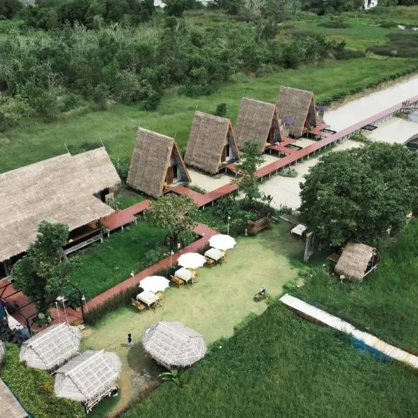 Rice Wonder Cafe & Eco Resort, hotel in Ban Wang Katha