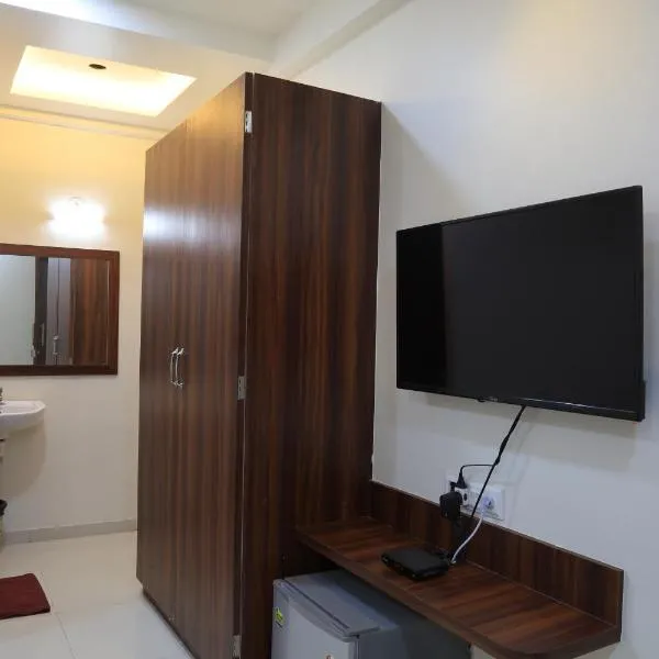 Hotel StayBird - Nest, Kharadi photo 2