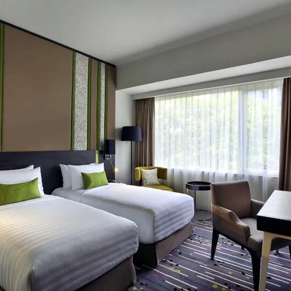 Mercure Serpong Alam Sutera, ξενοδοχείο σε Serpong