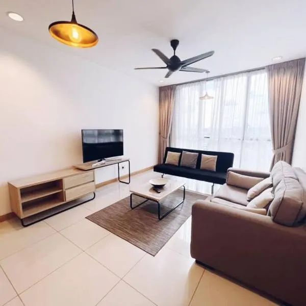 [PROMO]Connected train 2 Bedrooms - Above Mall(25), hotel in Kuala Lumpur