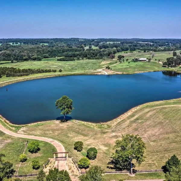 NEW The Deer Cabin Peaceful Refuge in East Texas, hotel v destinaci Ben Wheeler