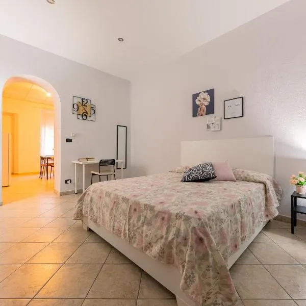 La Gioiosa - Top Location - Modern Apartment Near Metro Bengasi, hotel in Turin