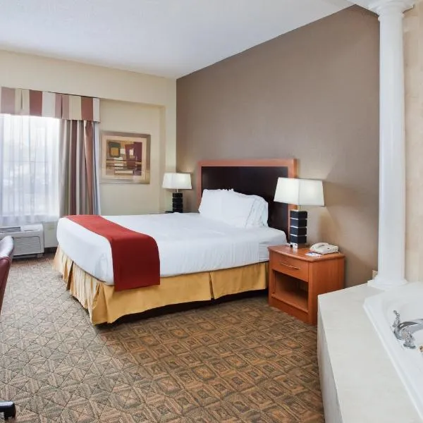 Holiday Inn Express & Suites Charlotte-Concord-I-85 by IHG, hotel in Harrisburg