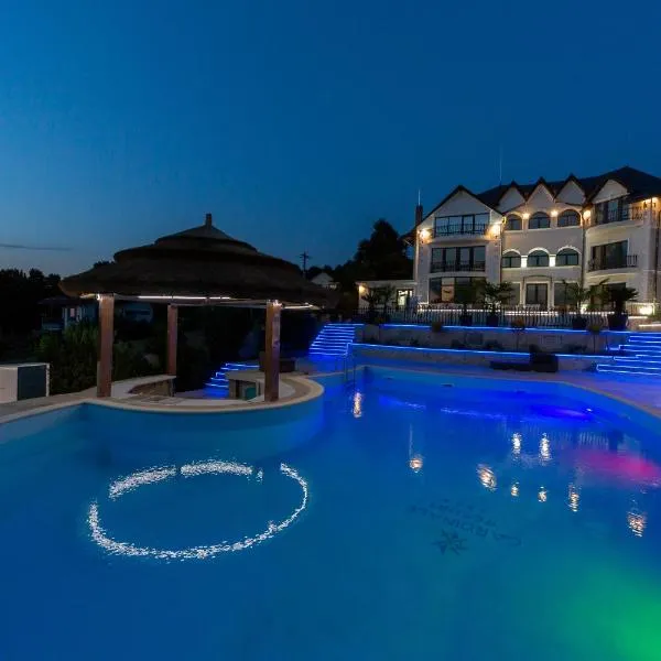 Cardinale Resort, hotelli kohteessa Dobrovăţ