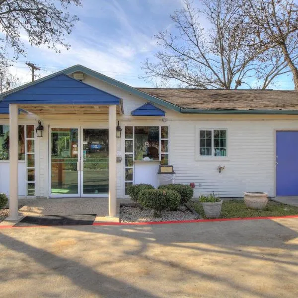 Motel 6-Kerrville, TX, hotel v destinaci Kerrville