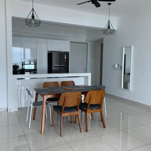Jazz Service Suites 2 Bedroom 23-3 by Yen's Sojourn, hotel di Bagan Jermal