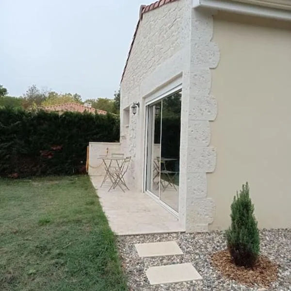 Charmant gîte indépendant au calme tout confort, hotel di Barbaste