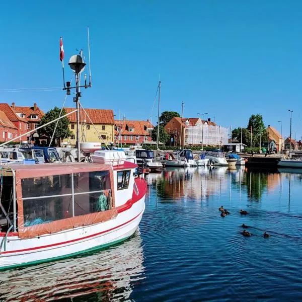 Harbour Sleep, hotel in Neksø