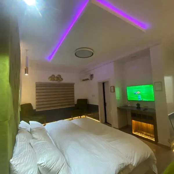 Timeless Apartment and Bar, hotel in Lagos