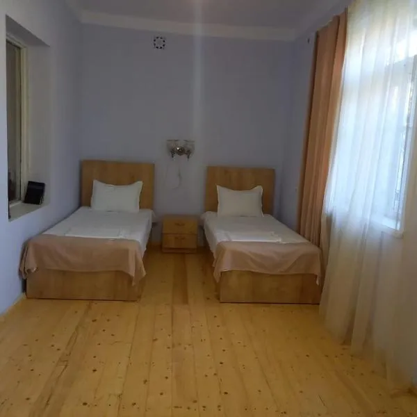 SELINA GUEST HOUSE, hotel v destinaci Byurakan