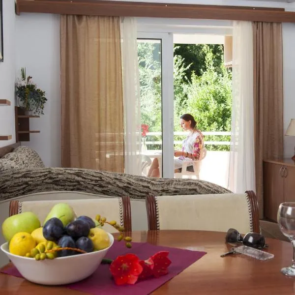 HTP Velika Plaža Ulcinj, hotel v destinaci Ulcinj