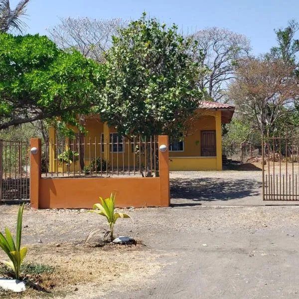 cabañas playa guanico, hotel en Isla de Cañas