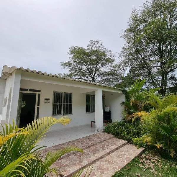 VILLETA, CASA CAMPESTRE CERCA DE PAYANDE, hotel v destinaci Villeta