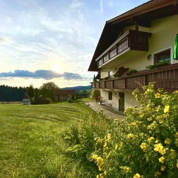 Zum Loderwinkl, hotel v destinaci Sankt Englmar