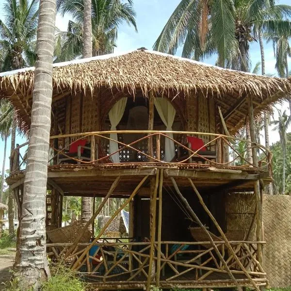 Prince John beachfront cottages and Restaurant, hotel in Komdong