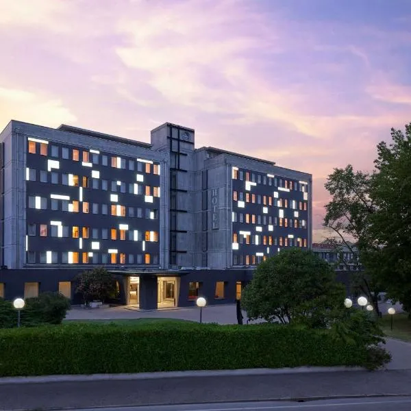 Viesnīca Best Western Park Hotel Continental pilsētā Sandona di Pjave