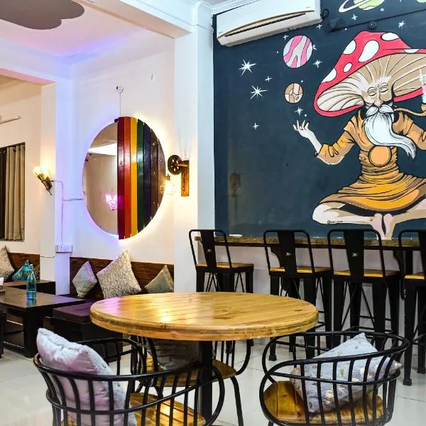 Blue River Hostel, Rishikesh, hotel di Rishikesh