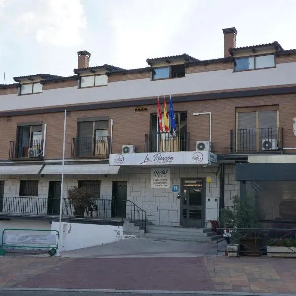 Hostal La Reserva, hotel v destinaci Cobeña